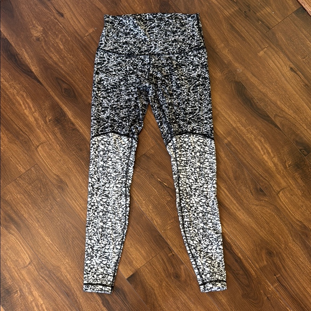 Lululemon Wunder Under Ice Breaker White/Iced Wave White Black Size 10